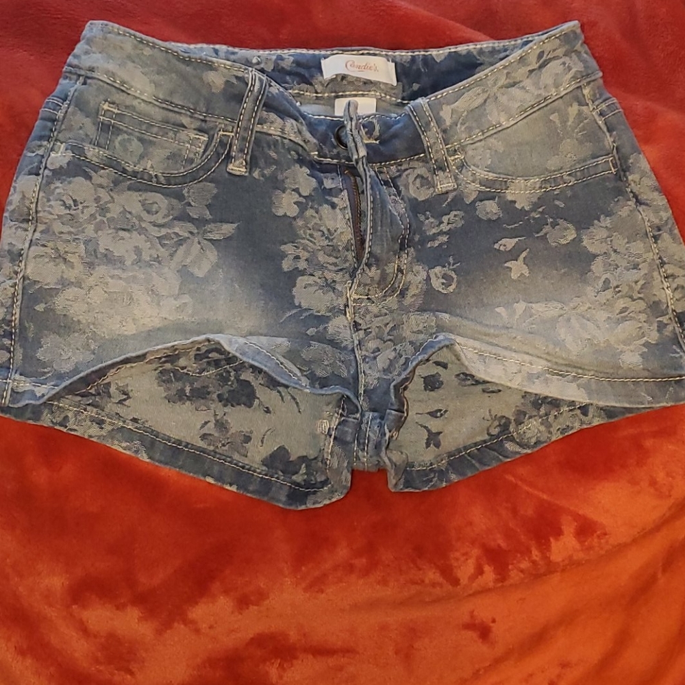 4/$20 Women's floral print jean shorts
